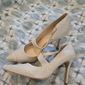 Jessica Simpson Gold High Heel